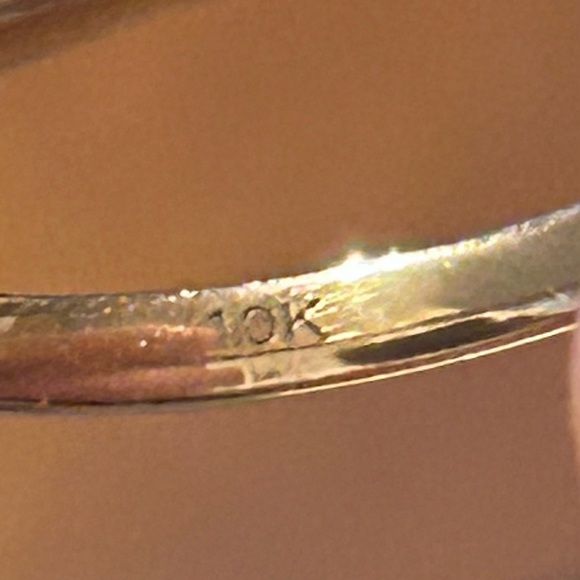 Authentic Peridot ring - Picture 3 of 6